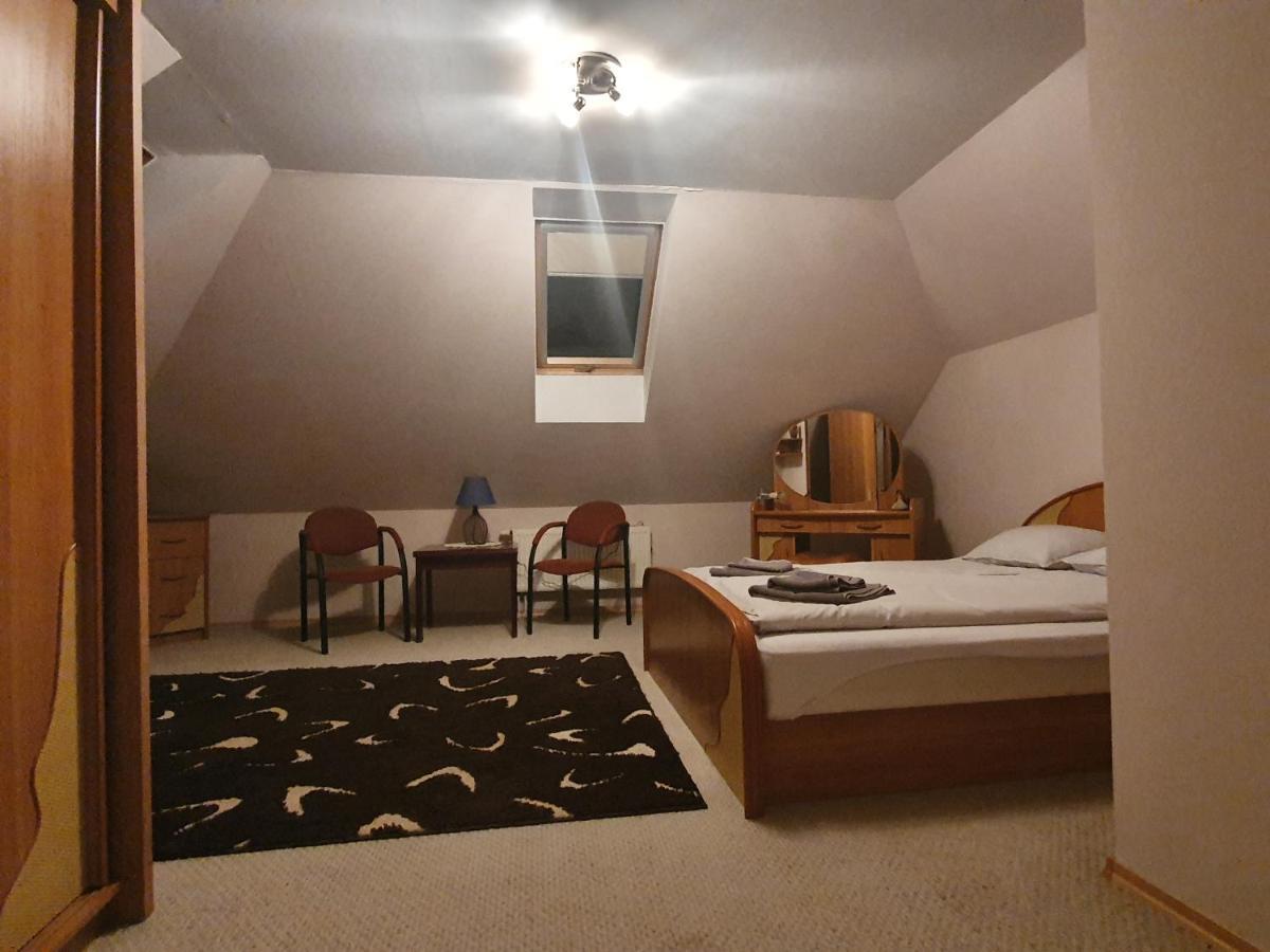 Mieszko Rooms Legionowo Esterno foto